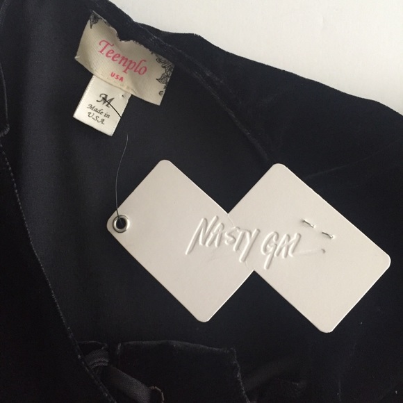 Nasty Gal Cities in Dust velvet lace up dress - Picture 7 of 8